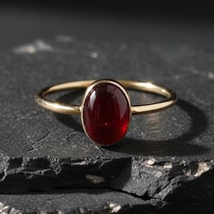 Natural Garnet Ring, Engagement Ring, Garnet Statement ring, January Birthstone Ring, Stackable Ring, Vintage Ring, Anniversary Gift for Her