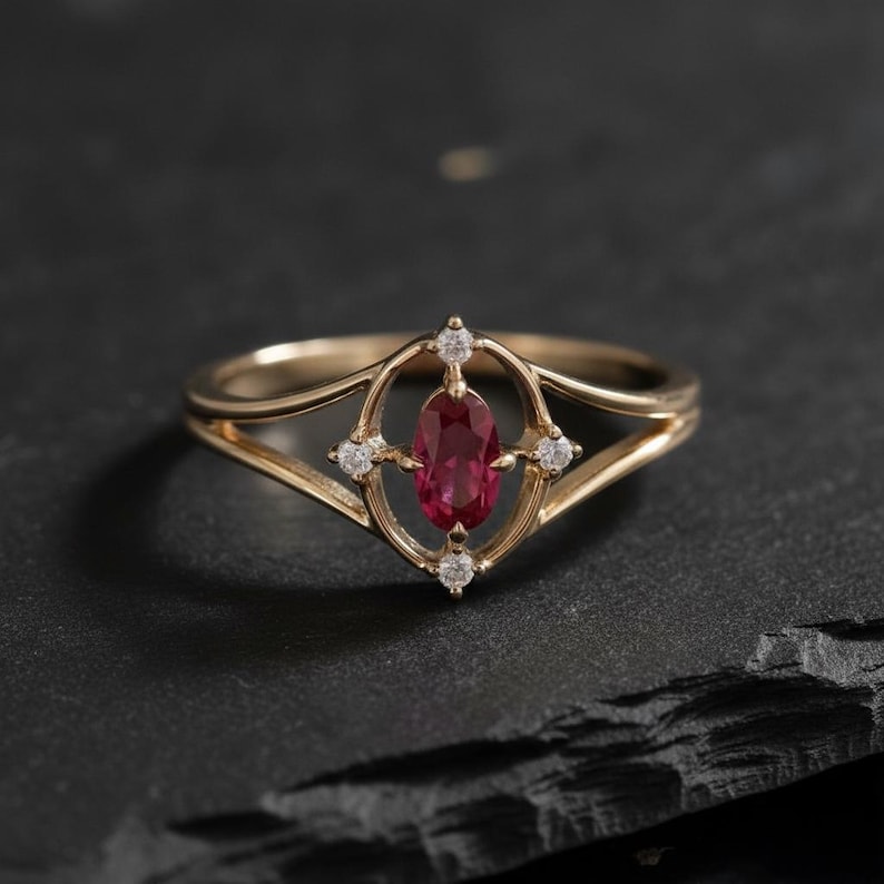 Ruby Diamond Ring, Ruby Engagement Ring, Ruby Solitaire Ring, Oval Ruby Ring, July Birthstone, Stacking Ring, Anniversary Ring Gifts for Him Oro