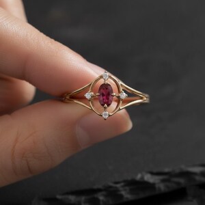 Ruby Diamond Ring, Ruby Engagement Ring, Ruby Solitaire Ring, Oval Ruby Ring, July Birthstone, Stacking Ring, Anniversary Ring Gifts for Him imagen 4