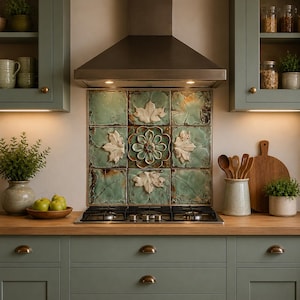 Azulejo para salpicadero de vidrio con diseño floral verde vintage, panel rústico para cocina de estilo rústico.