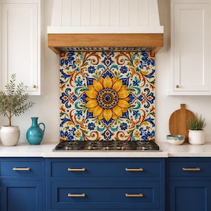 Küchenrückwand im Talavera-Stil mit Sonnenblumenmuster, blau-orangefarbene mediterrane Blumenfront für den Küchenherd