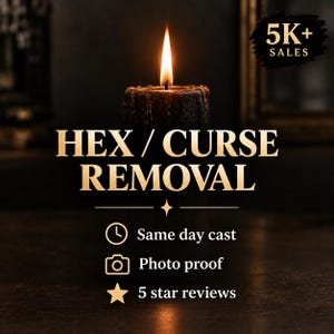 Può includere: Una candela a pilastro nera con una fiamma accesa. Il testo recita: 5K+ SALES, HEX / CURSE REMOVAL, Same day cast, Photo proof, 5 star reviews. La candela presenta una superficie in cera fusa testurizzata su uno sfondo scuro.