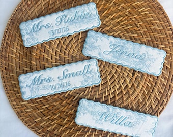 Spersonalizowana haftowana zakładka do książki, falbaniasta bawełniana tkanina