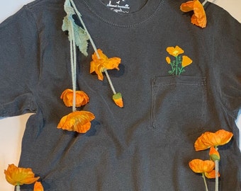 Embroidered California Poppy Pocket Cotton Crewneck – Cozy & Unique Gift