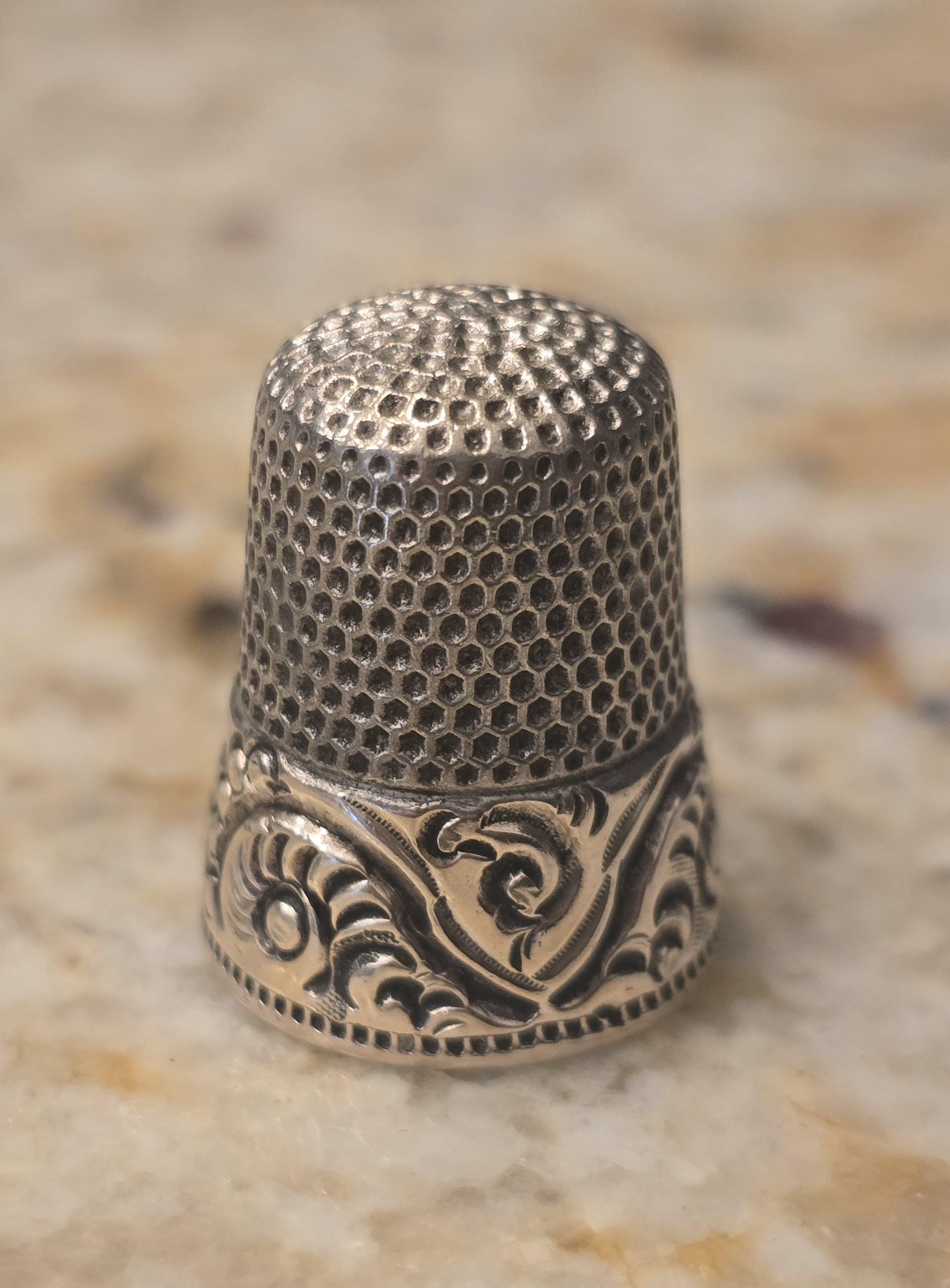 Vintage Sterling Silver Engraved Sewing Thimble - Floral Scroll Design - Collectible Sewing Antique