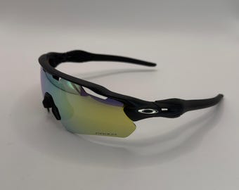 Gafas de sol Oakley Radar EV Advancer con lentes amarillas y negras.
