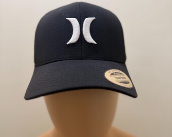 Hurley zwarte snapbackpet met wit logo | Verstelbare truckerpet | Uniseks streetwear-honkbalpet | Casual pet voor elke dag