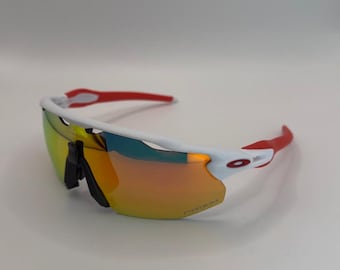 Gafas de sol Oakley Radar EV Advanced con lentes Red Prizm y montura blanca/roja