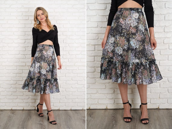 VIntage 70s 80s Floral Midi Skirt Black Flower Hi… - image 1