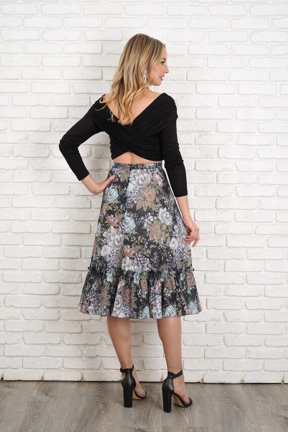 VIntage 70s 80s Floral Midi Skirt Black Flower Hi… - image 5