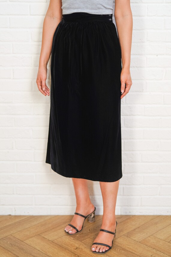 90s Black Velvet Skirt High Waist XS Midi - image 5