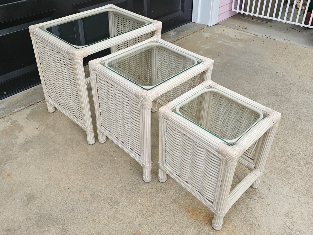 Whitewash Wicker Nesting Tables With Glass Tops Set of 3 Vintage off