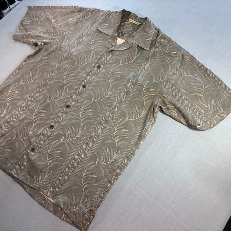 Tommy Bahama 100% Silk Hawaiian Camp Shirt Mens Large Brown Palm Leaf image 4