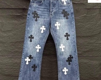 Pantalones vaqueros anchos unisex estilo Y2K con parche cruzado – Cruz en blanco y negro