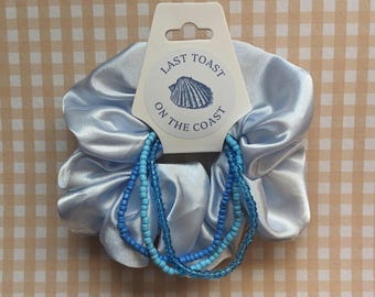 Coastal Bachelorette Party Favor, Light Blue Scrunchie & Beaded Bracelet Set, Last Toast on the Coast