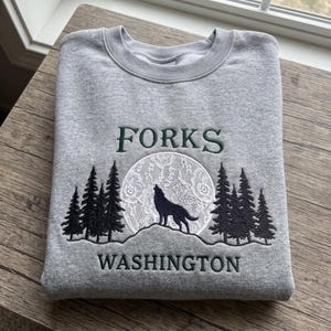 Embroidered Forks Washington Sweatshirt, Lace Moon Howling Wolf Hoodie, PNW Forest Pine Trees Crewneck, Bookish Nature Lover Gift Sweater