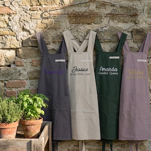 Personalized Gardening Apron with Pockets – Custom Cross Back Apron, Pinafore Apron, Work Apron, Presents for Mom
