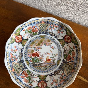 青い孔雀と松の陶器皿 有田焼 大皿 青い孔雀と松の陶器皿