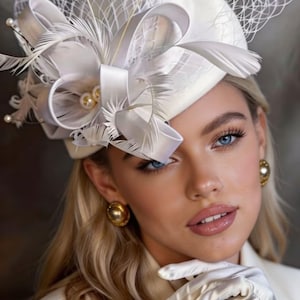 Feather and Pearl Fascinator - Etsy display picture 3