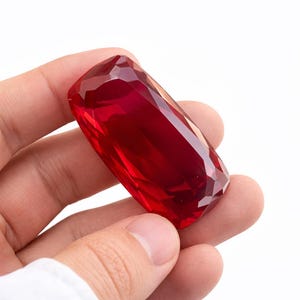 GIE-certifierad 125 karat felfri naturlig röd rubin kuddslipad lös ädelsten