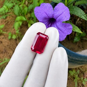 Colgante de gema suelta de rubí rojo natural impecable de 13,10 ct con certificación GIE, talla esmeralda, ideal para la fabricación de joyas. Regalo para amantes del rubí.