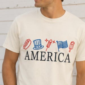 Camiseta Comfort Colors con iconos estadounidenses bordados / Camiseta patriótica de EE. UU.