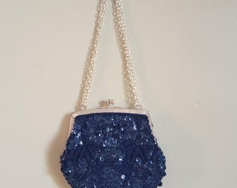 Bolso de mano formal vintage hecho a mano con cuentas y lentejuelas, bolso de noche negro dorado con estampado floral, ideal para graduaciones y bodas.