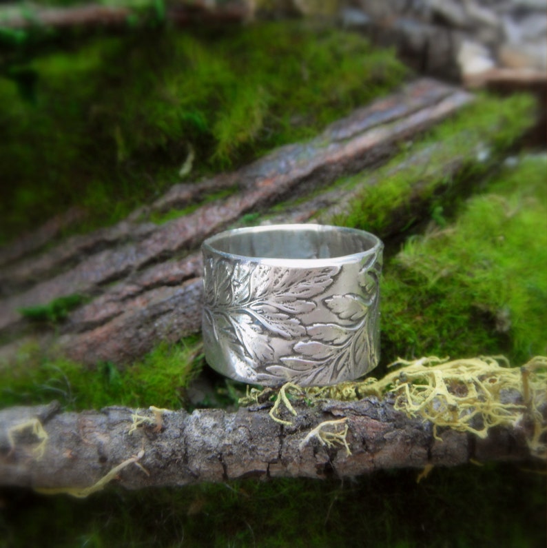 Silver Fern Ring, Rustic Wedding Band, Made With Real Leaves, Artisan Handcrafted with Reclaimed Fine Silver, Woodland image 2