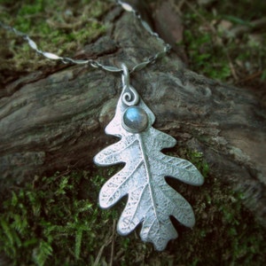 Oak Leaf Necklace With Labradorite, Made With a Real Leaf, Woodland, Elven Necklace, Silvan, Artisan Handcrafted Recycled Fine Silver