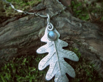 Oak Leaf Necklace With Labradorite, Made With a Real Leaf, Woodland, Elven Necklace, Silvan, Artisan Handcrafted Recycled Fine Silver