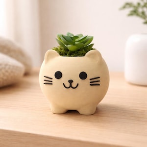 Cute Cat Planter, Kawaii Succulent Pot, Small Plant Pot, Desk Decor, Gift for Cat Lover, Mini Planter, Indoor Plant Holder, Cute Room Decor