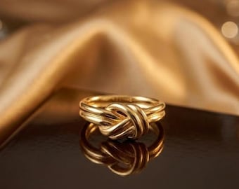 Minimalist Love Knot Ring, Gold Silver Band, Stackable Promise Ring, Everyday Jewelry