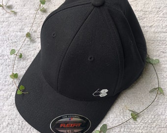 SMALL/MEDIUM - Flex Fit MHC Logo Baseball Hat