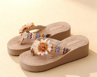 Chanclas de paja PP tejidas a mano a crochet, sandalias de cuña florales para mujer, chanclas de playa estilo boho, sandalias de tacón alto de paja para verano.