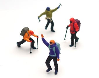 1:64 Climbing Mini Figures, Hand Painted, Diorama Base, Mountain Scene