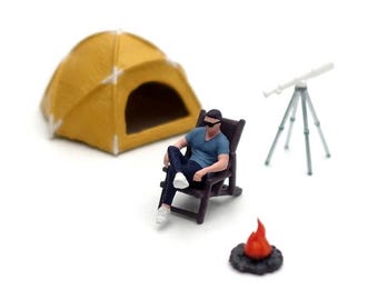 Miniature Telescope Camping Diorama Set, Sitting Man Tent Campfire 1 64