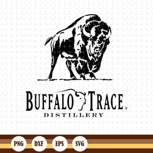 K&ouml;nnte beinhalten: Schwarz-wei&szlig;es Logo mit einer B&uuml;ffelsilhouette &uuml;ber den Worten "Buffalo Trace Distillery". Der B&uuml;ffel ist detailliert mit sichtbarem Fell und H&ouml;rnern. Darunter die Dateityp-Symbole: PNG, DXF, EPS und SVG.