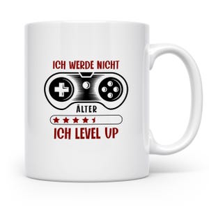 Könnte beinhalten: Handgefertigtes Holzschild mit dem Text "Welcome" in verspielter Schrift. Das Schild ist weiß lackiert mit einem Used-Look und hat ein kleines, dekoratives Herz. Abmessungen: ca. 30 cm breit und 15 cm hoch.