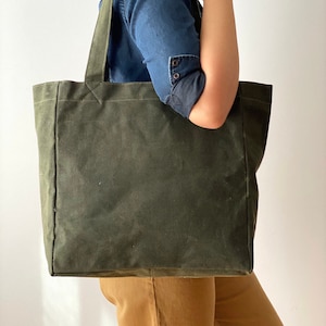 Waxed Canvas Tote Bag - Market Bag - Everyday Bag - Military Green