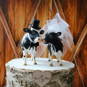 Cow-cowboy-cowgirl-farmer-wedding-cake topper-dairy farmer-cattle-western-farm wedding-barn-woodland-Texas-rodeo-cowboy boots-cowboy hat