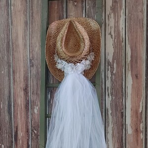 SALE! Western wedding Cowgirl hat veil-western wedding-cowgirl hat-Bridal  hat-western bride country weddings barn wedding bachelorette