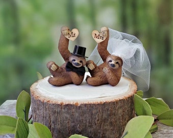 sloth wedding cake topper sloth wedding bride and groom animal zoo themed wedding Mr&Mrs sloth lover spirit animal small 6 inch cake