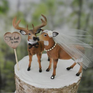 Buck and doe wedding cake topper bride and groom hunting couple antler hunting themed groom's cake camouflage deer wedding Bild 3