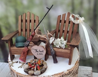 hunting themed wedding cake topper 2 guns antlers campfire bride and groom deer hunter theme small wood chairs country fall hunter wedding