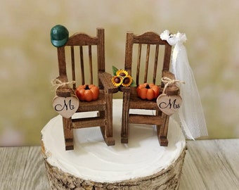 fall autumn themed wedding cake topper pumpkin sunflower bride and groom rustic rocking chairs Mr&Mrs Thanksgiving wedding 6 inch cake