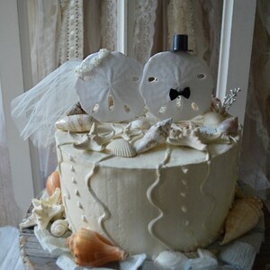 Sand Dollar Beach Themed Wedding Cake Topper Bride and Groom ...