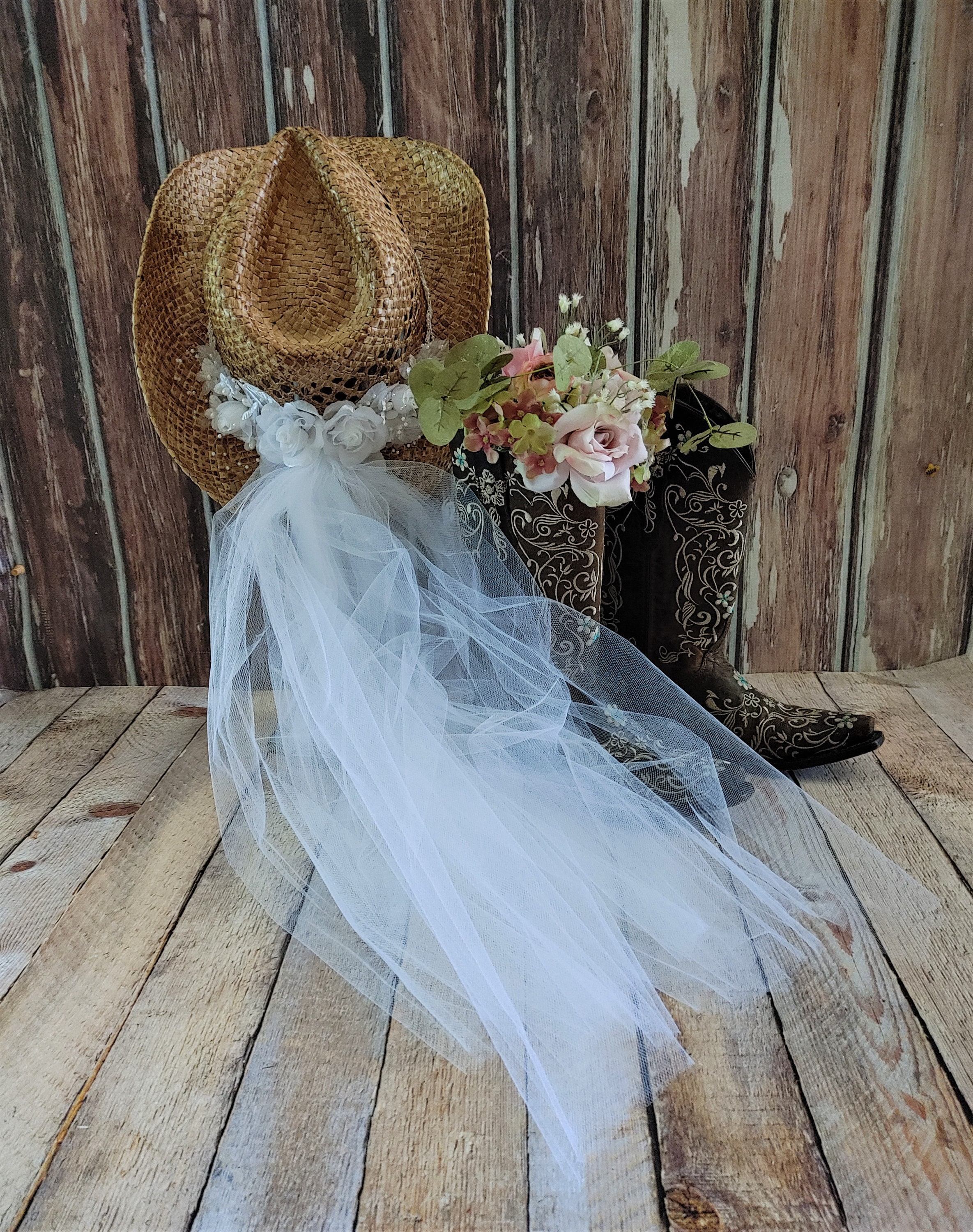 6315 Bridal Cowgirl Hat With Veil Cow Print Bride Hats For Wedding Western Geyoga Bridal Cowgirl Hat with Veil Cow Print Bride Hats for  main image 3