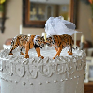 Tiger-bride-groom-wedding-cake topper-Mr and Mrs-zoo wedding-tiger lover-cat-jungle-animal-woodland-circus-tiger wedding-zoo wedding-cat-