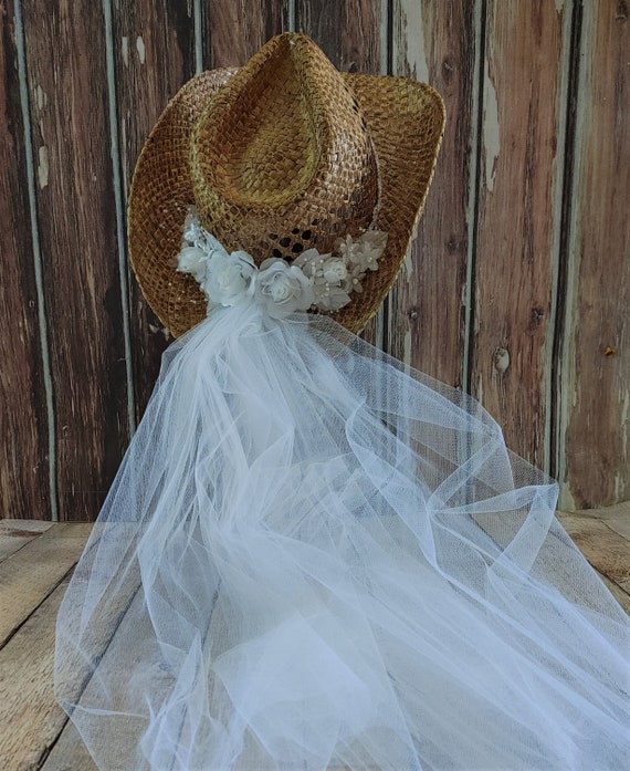 6422 Bride Cowgirl Hat And Veil Bachelorette Party White Cowboy Hat With Bride 4E main image 2