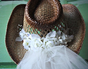 Western-cowgirl-wedding-hat-ivory-white-veil-rustic-bride-country-boots-cake topper-bachelorette-cowgirl hat-with veil-western wedding